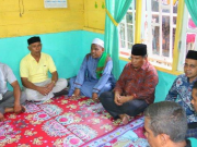 Pj Bupati Pidie Ta’ziah di Rumah Keluarga Korban Meninggal Akibat Amukan Gajah Liar