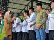 Lantik Asosiasi Pedagang Pasar, Bupati Tegal : Pasar Jangan sampai Bau dan Kotor