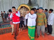 Abu Keune Meninggal Dunia, Pj Bupati Pidie Rela Ikut Gotong Tandu dan Kenang Sosok Almarhum