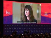 Di Forum B20, Anne Hathaway Singgung Isu Perempuan