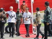 Ganjar Dampingi Jokowi Pulang ke Solo