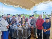 Pj. Bupati Pidie Dampingi Ulama Kharismatik Aceh Pada Peletakan Batu Pertama Pembangunan Masjid H Mirza