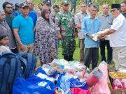 Tanggap Bencana, Pemkab Pidie Serahkan Bantuan Masa Panik Korban Kebakaran Tangse