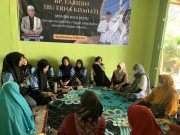 Mahasiswa KKN MB UIN Walisongo Ajak Masyarakat Gemuhblanten Mengurangi Dampak Lingkungan Dari Minyak Jelantah KKN UIN Walisongo